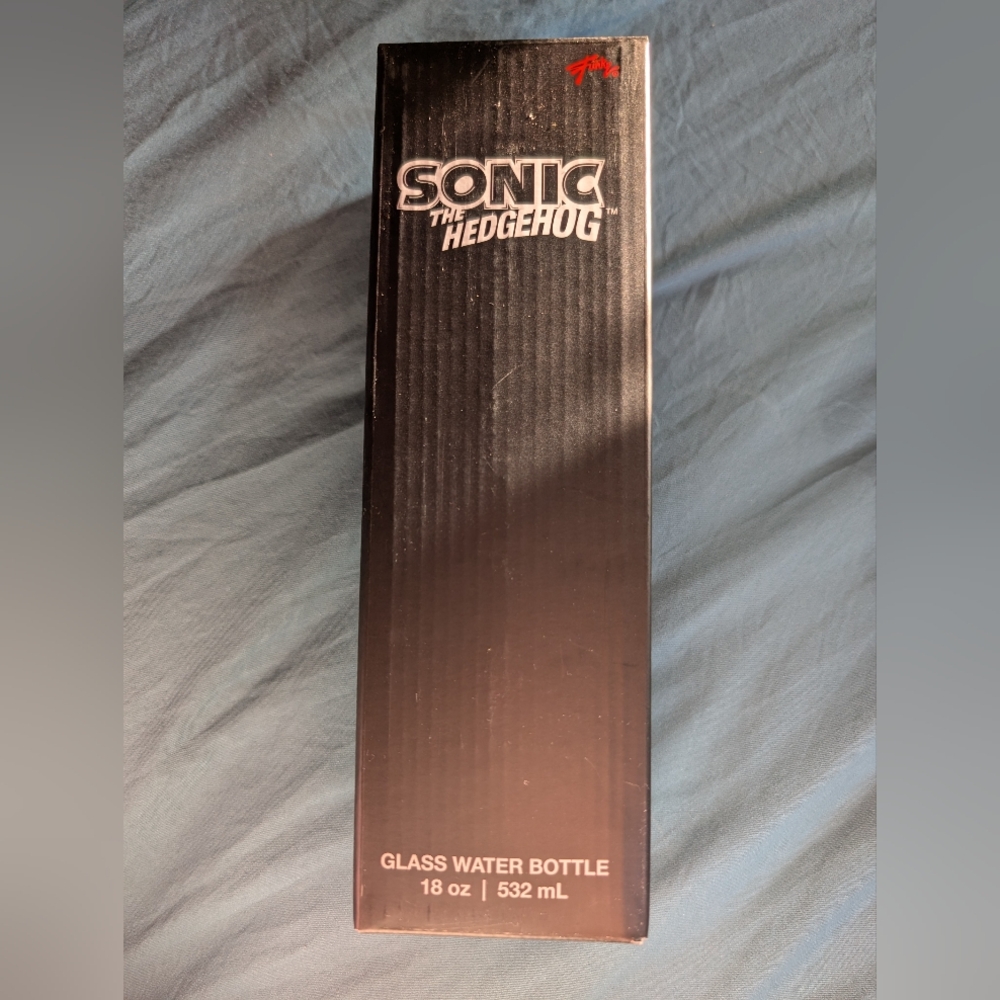 Sonic the Hedgehog Glass Water Bottle